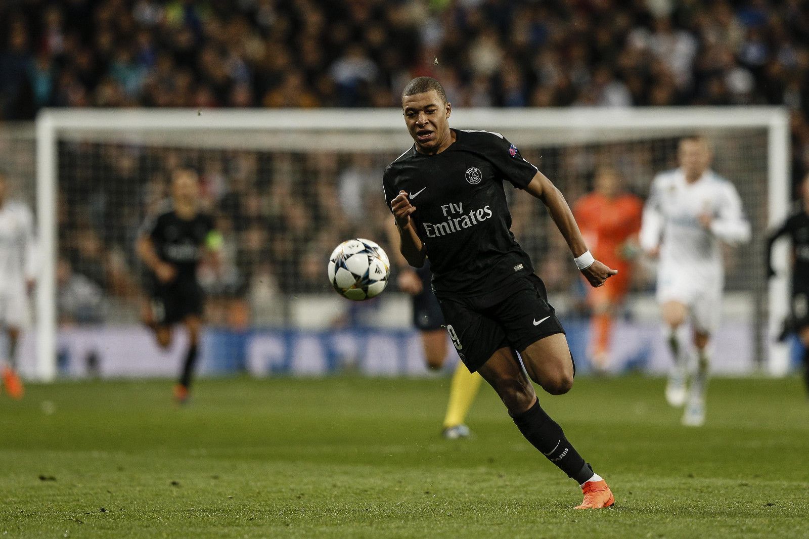 4-0！世界第38劲旅进非洲杯8强 4连胜轰12球 1.1亿双星内讧+争吵